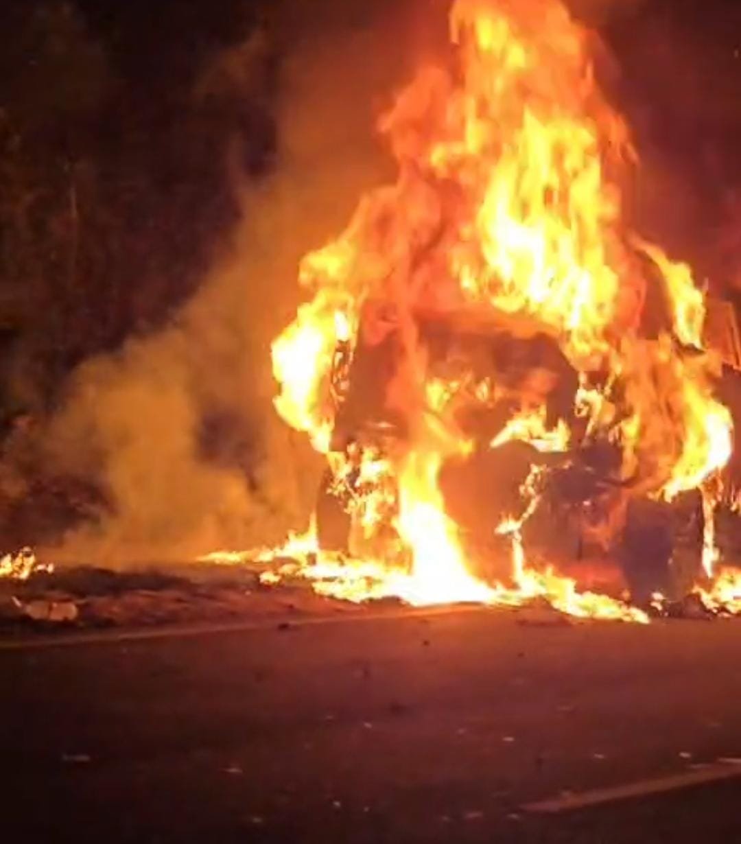 SDPI ರಾಜ್ಯಾಧ್ಯಕ್ಷ ಸಂಚರಿಸುತ್ತಿದ್ದ ಕಾರಿಗೆ ಬೆಂಕಿ: ಅಪಾಯದಿಂದ ಪಾರಾದ ಅಬ್ದುಲ್ ಮಜೀದ್