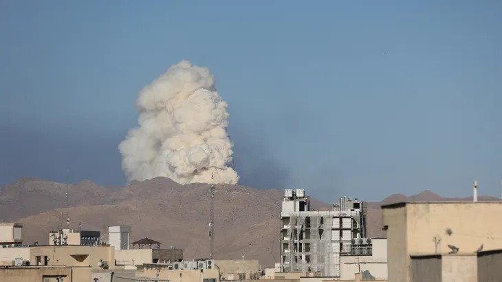 ಸೌದಿ ಅರೇಬಿಯಾಕ್ಕೆ ಮತ್ತೆ ಇರಾನ್ ದಾಳಿ: ರಿಯಾದ್ ನಲ್ಲಿ ಭಾರೀ ಸ್ಫೋಟ; ಪ್ರತೀಕಾರದ ಕಿಚ್ಚು